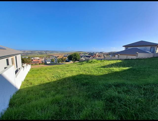 600M² VACANT LAND FOR SALE IN MONTE CHRISTO